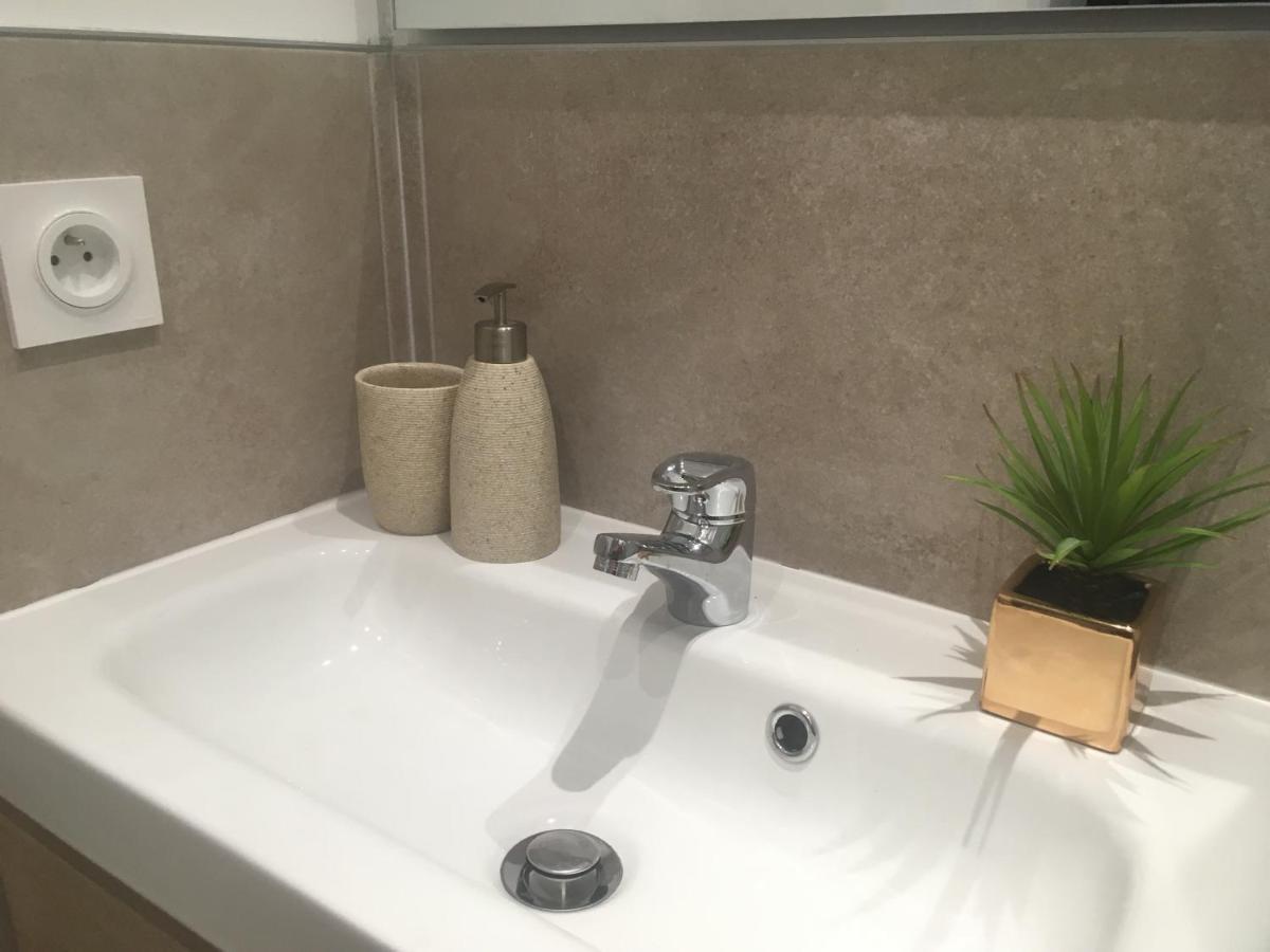 Apartment Hyper Centre, Proche Gare, Entree Independante Valence (Drome)